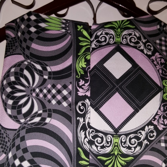 LOOKโฃ๏ธVERSACE Dress. Absolutely gorgeous! Size 42 US size 6 or medium. NEW! - Picture 4 of 7